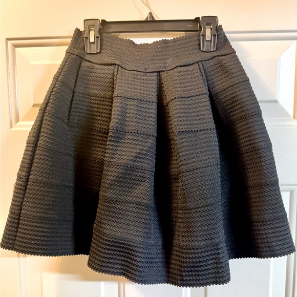 Active USA Brand, A-Line, High Waisted, Mini Skirt, Black Medium, Heavy Texture - Picture 2 of 3